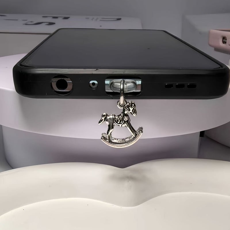 سدادة غبار للهواتف المحمولة بتصميم عام الحصان، من نوع USB-C، كهدية احتفالية - Image 3