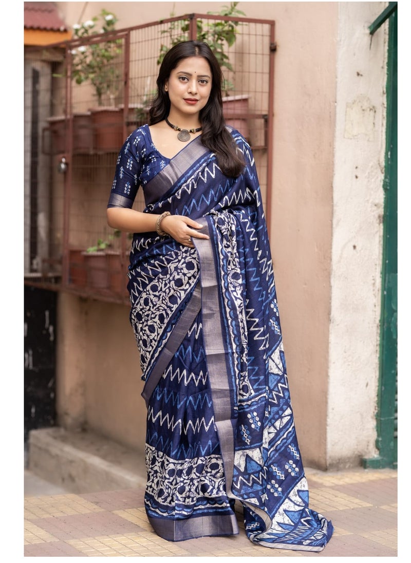 Grab Mantra Indigo Blue Soft Silk Slub Woven Saree With ZigZag Batik Print Design Comes With Unstitched Blouse  - Image 3