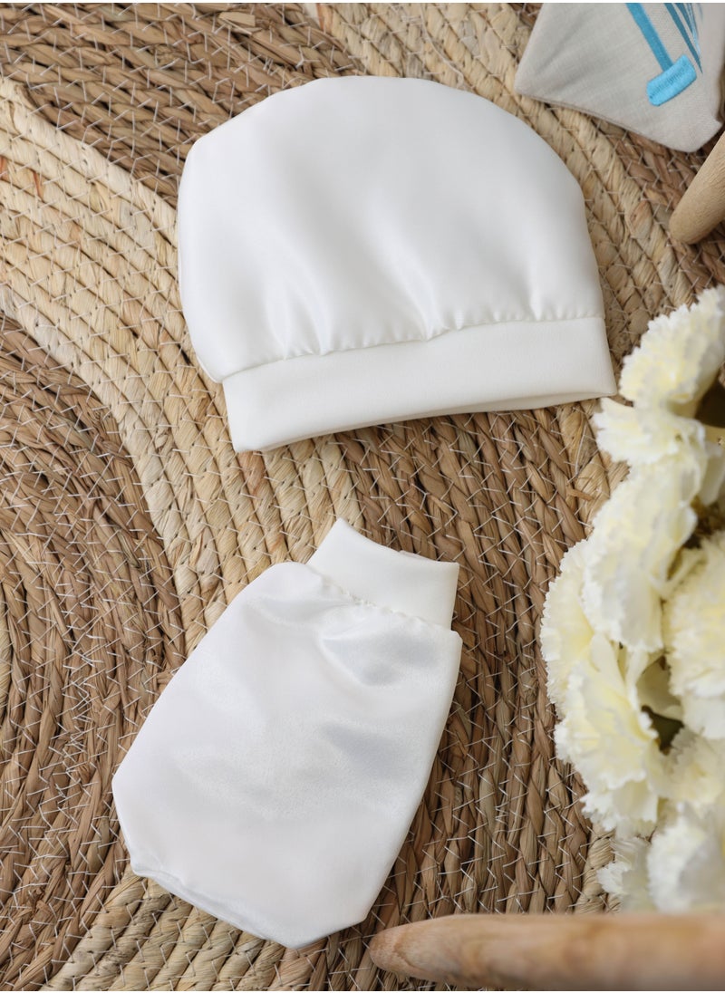 FUN MOMENT - Newborn meds with cap and nursing bag - Image 1