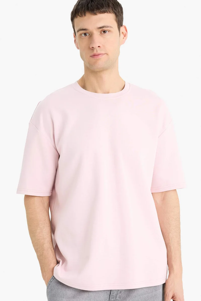 ديفاكتو Oversize Fit Crew Neck Short Sleeve T-Shirt