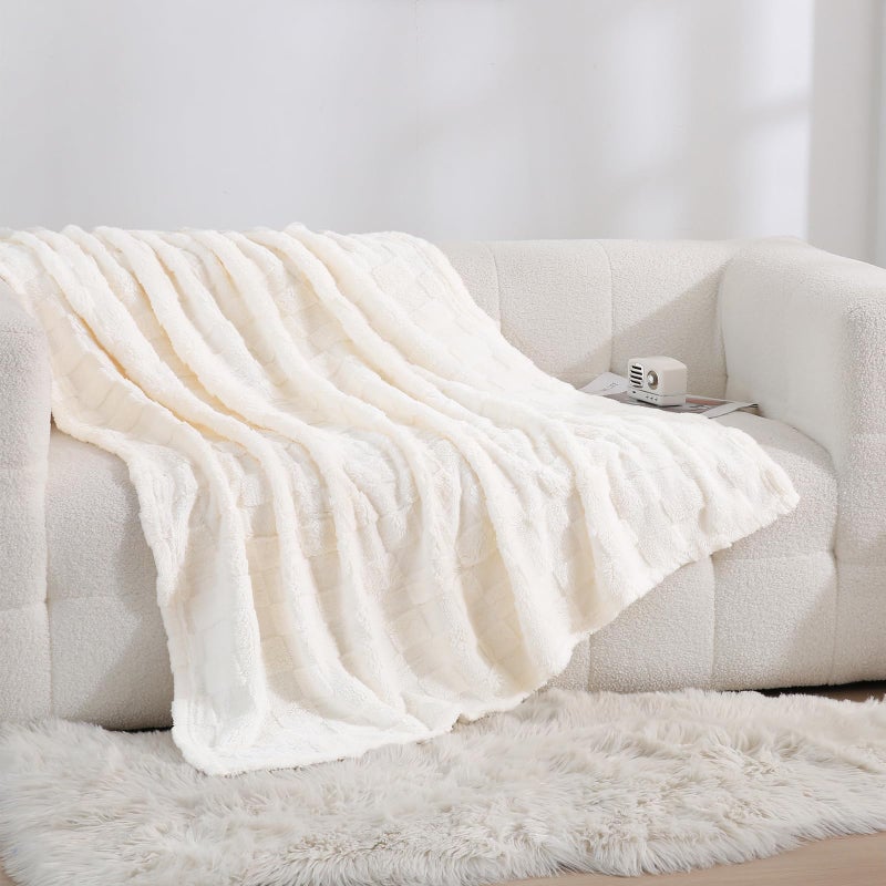 Linecooo Cream White Fleece Throw Blanket 50â€Ã—60â€ for Couch Sofa Bed,Super Soft Cozy Plush Microfiber Flannel Blanket with 3D Checkered Design Lightweight for Adults,Woman,Girls - Image 3