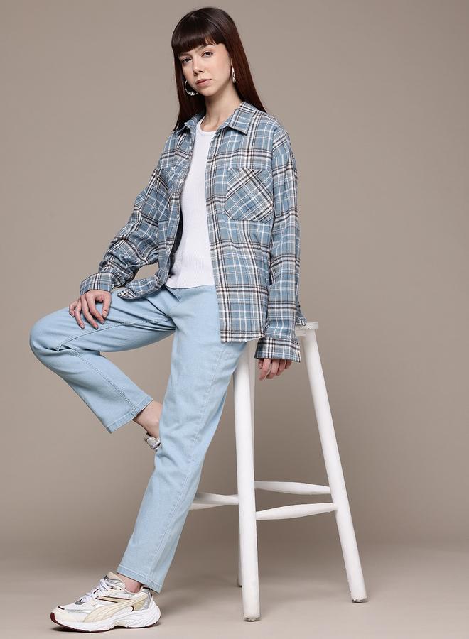 مرفوعة جينز سادة بقصة ضيقة وخصر متوسط - Image 4