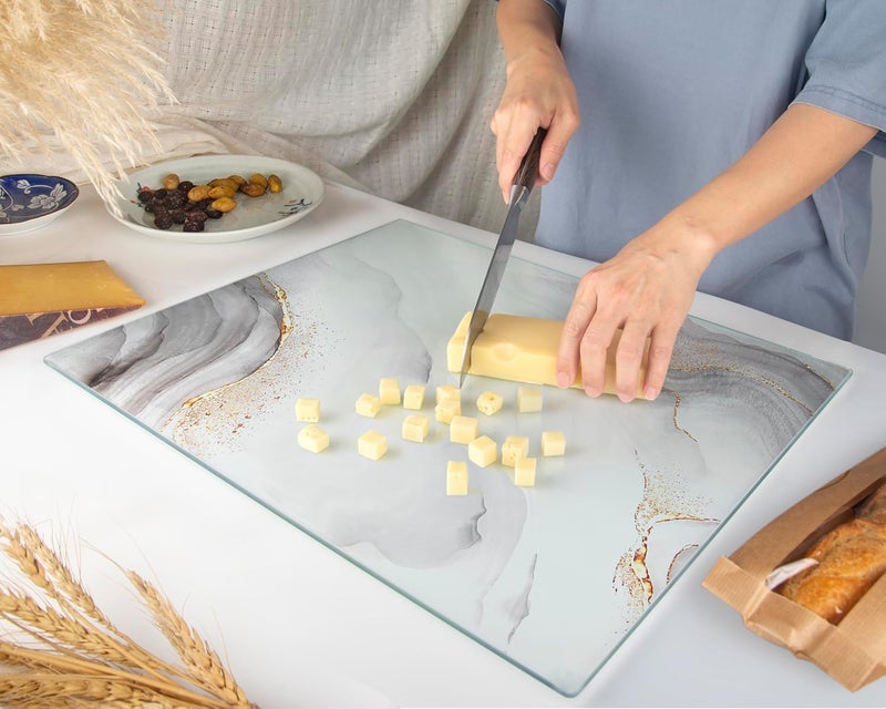 Kitchenville لوح تقطيع زجاجي من كيتشينفيل 40×30 سم: شفاف، متين، صحي لحماية سطح العمل - مقاوم للخدش، مقاوم للحرارة، سهل التنظيف - Image 5