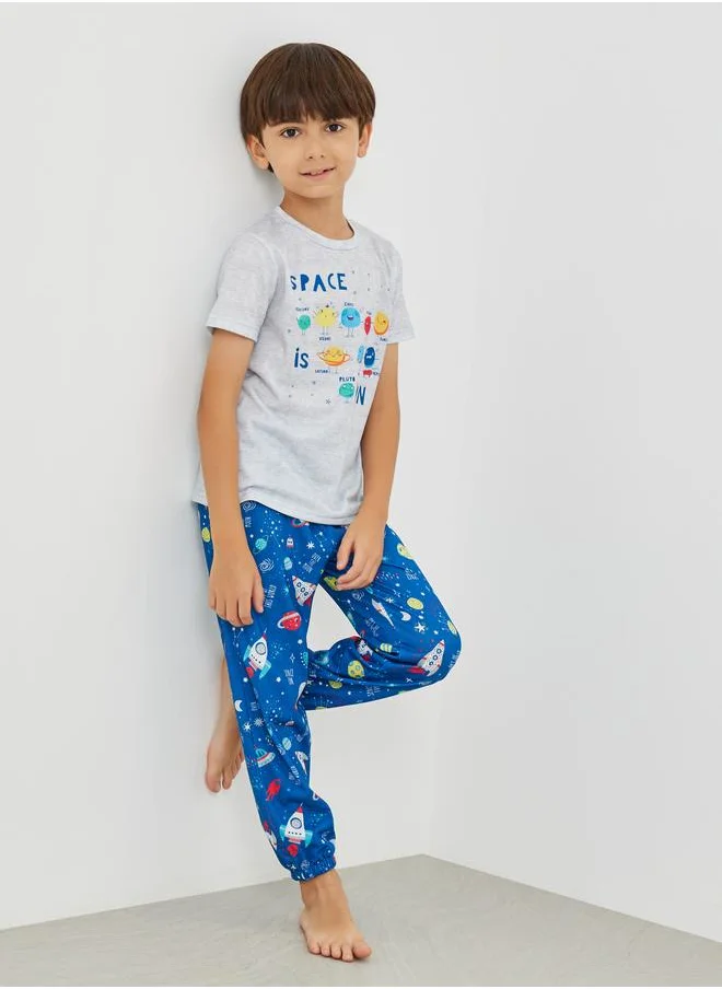 ستايلي Styli Graphic Print Round Neck T-Shirt and Pyjama Set