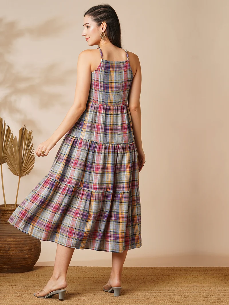 جلو باص Women Embroidered A-Line Midi Ethnic Dresses