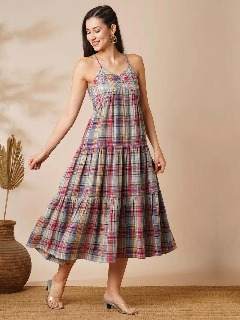 جلو باص Women Embroidered A-Line Midi Ethnic Dresses