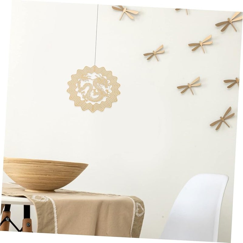 زخرفة حديقة دوارة باللون الأصفر، منحوتة معدنية معلقة بتصميم تنين فريد للفناء الخارجي أو الحديقة - Image 4