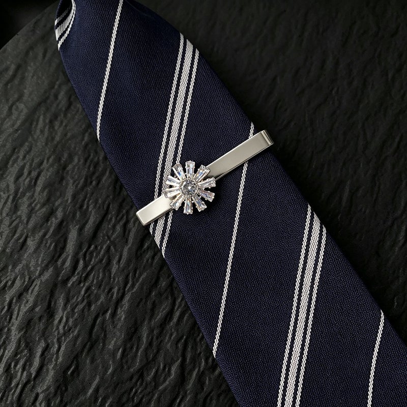 Xin Long Tai Crystal Zircon Tie Clip for Men and Women, Elegant Business Accessory with Diamond-Inlaid Design - Image 3