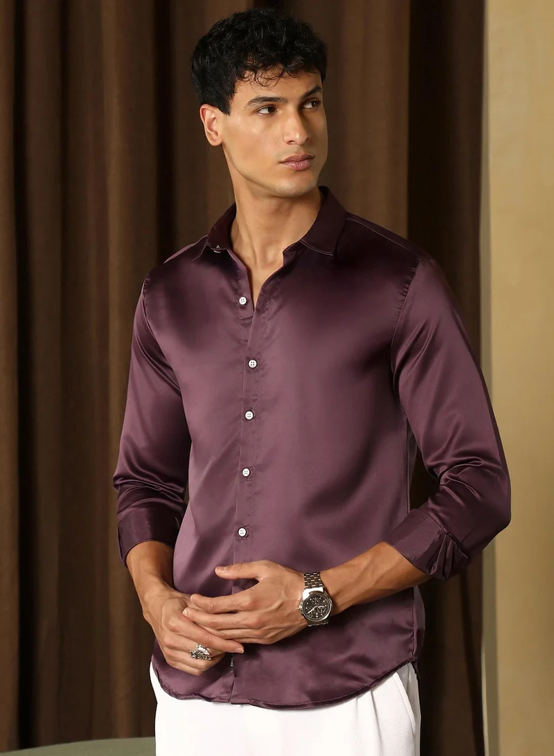 Campus Sutra Men's Burgundy Brown Solid-Satin Regular Shirt
