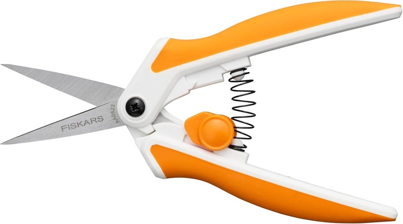 Fiskars مقص فيسكارس ميكروتيب بمساعدة الربيع لقص دقيق بشفرات من الفولاذ المقاوم للصدأ ومقبض مريح لقص التفاصيل في أدوات الخياطة والفنون والحرف - Image 2