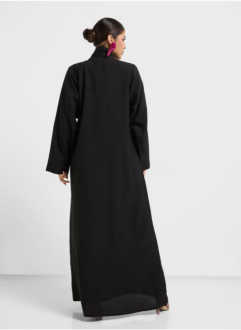 hayas closet - V-Neck Pleated Abaya - Image 1