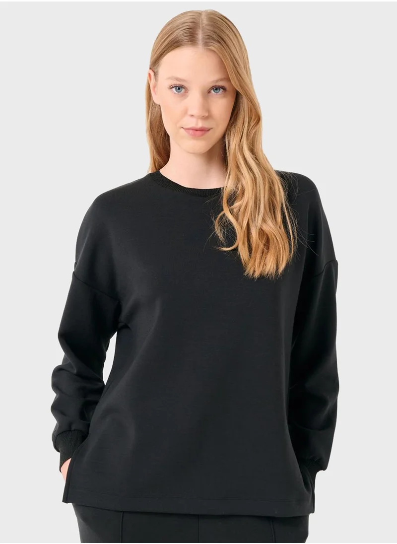 جيمي كي Crew Neck Overszied Sweatshirt