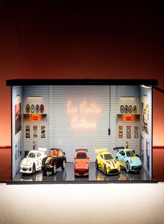 Garage64 مجسم جراج أكريليك Garage64 Los Santos Customs بمقياس 1:64 مع إضاءة LED لسيارات مصبوبة (30×14×10 سم) - ورشة تعديل مستوحاة من لعبة GTA لسيارات Hot Wheels وJDM وMini GT - Image 2