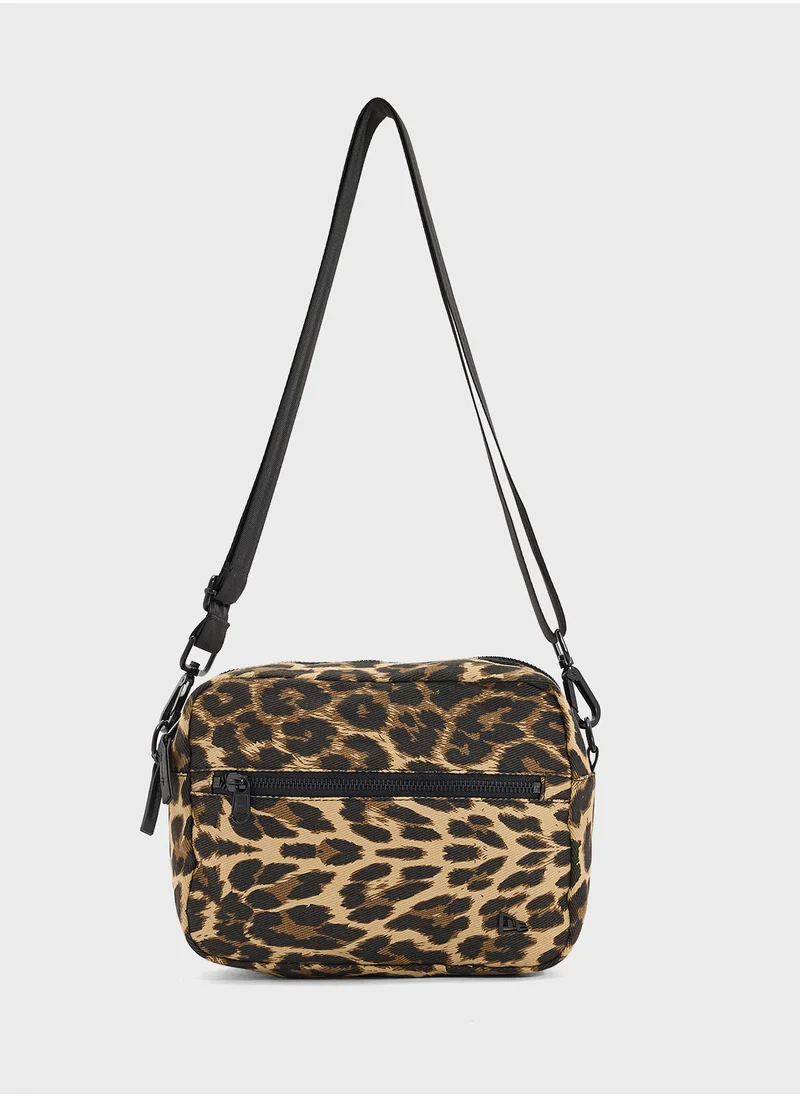 نيو ايرا Leopard Printed Canvas Waist Bag