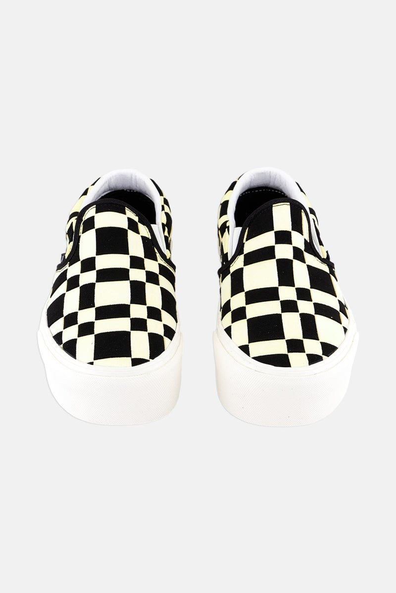VANS Women Classic Slip On Shoes, Black - Image 3