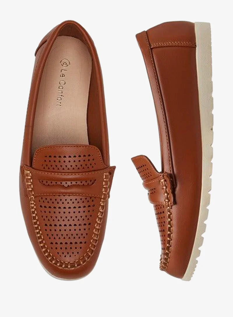 لو كونفورت لوفر نسائي بتفاصيل مثقوبة