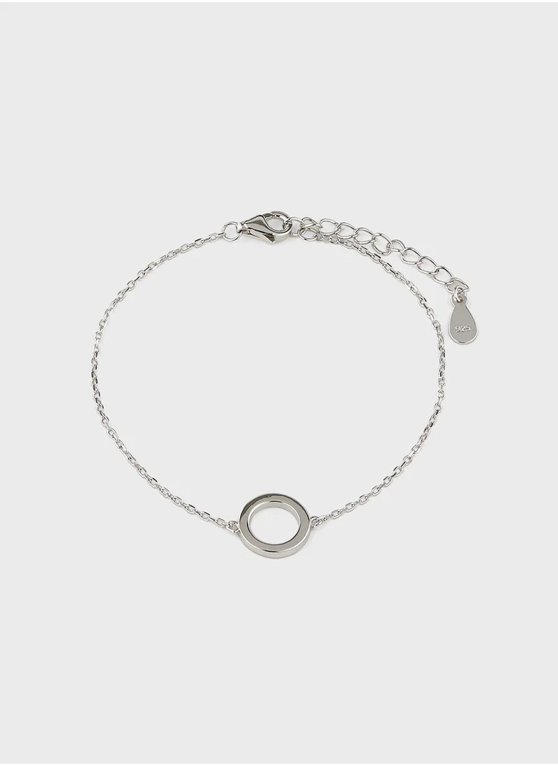 MOMNT Circle Hand Chain Bracelet