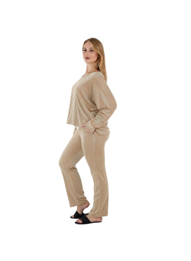 زيكوتكس  طقم بيجامة نسائية قطيفة ناعمة - قطعتين (بلوزة مريحة وبنطال) بتصميم كاجوال عصري - لون بيج. - Image 2