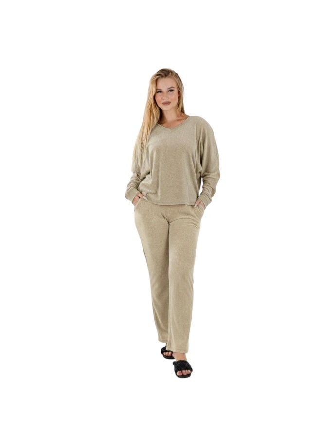 زيكوتكس  طقم بيجامة نسائية قطيفة ناعمة - قطعتين (بلوزة مريحة وبنطال) بتصميم كاجوال عصري - لون بيج. - Image 1
