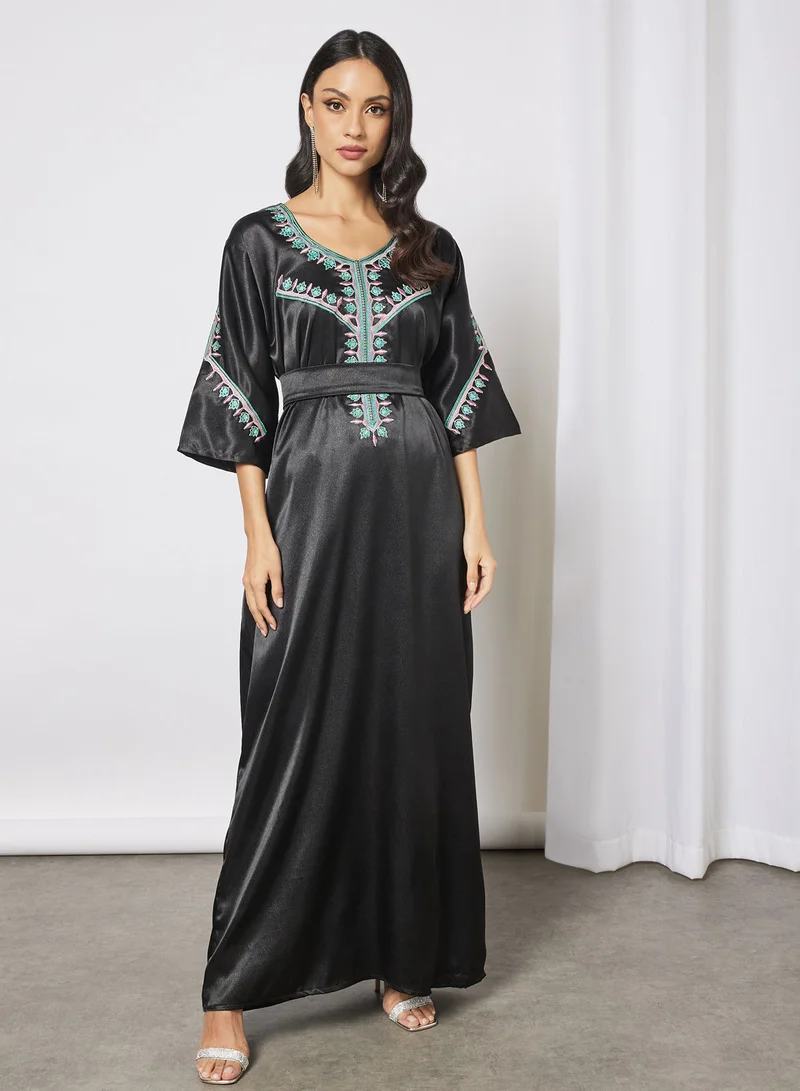 Hayat Jalabiya With Colored Leaf Embroidery In Front And Arms With Belt