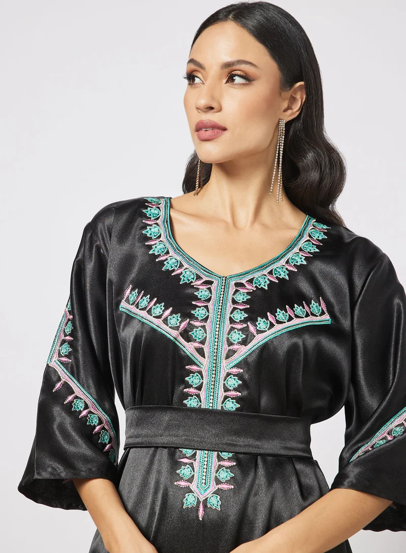 Hayat Jalabiya With Colored Leaf Embroidery In Front And Arms With Belt