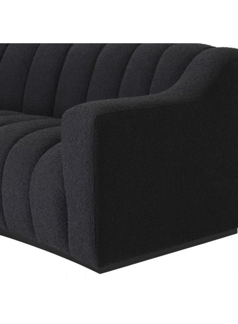 كستم ديكو أريكة كيلي الفاخرة باللون الأسود - أريكة مبطنة حسب الطلب لغرفة المعيشة، بتصميم أنيق مع راحة فائقة - Image 2
