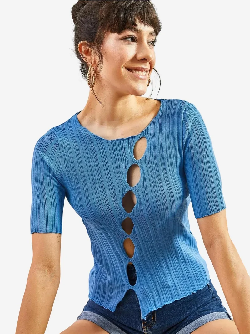 Bianco Lucci LUCCI Fitted Textured Knit Blouse with Cut Out Detail