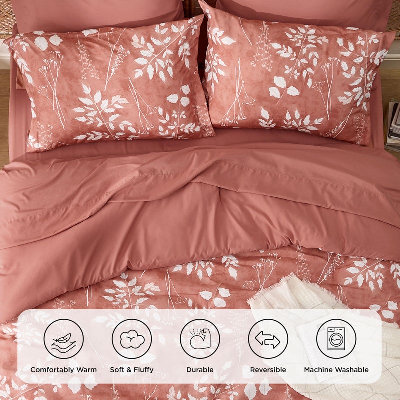 Bedsure 7 قطع طقم لحاف ملكي بحجم كبير بنقشة زهور نباتية، مع 1 لحاف (265 سم × 230 سم)، 1 ملاءة مطابقة (198 سم × 203 سم) بجيب عميق 35 سم، 1 ملاءة مسطحة (275 سم × 260 سم)، 2 وسادات (50 سم × 100 سم) و2 غطاء وسادة (50 سم × 90 سم)، باللون الوردي الباهت - Image 3