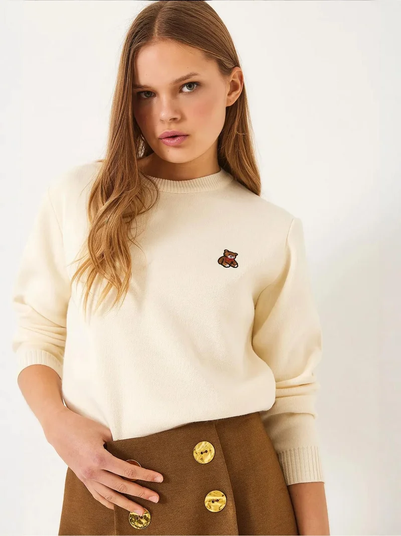 Bianco Lucci Beige Natural LUCCI Embroidered Crew Neck Sweater for Women | Best Price UAE