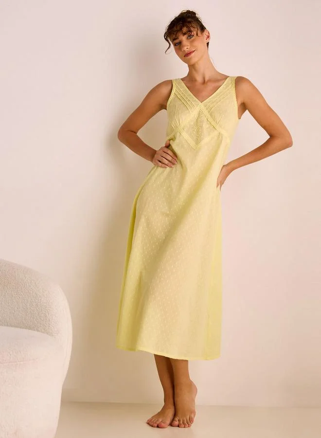 Splash FAV Dobby Embroidered V-neck Sleeveless Night Dress