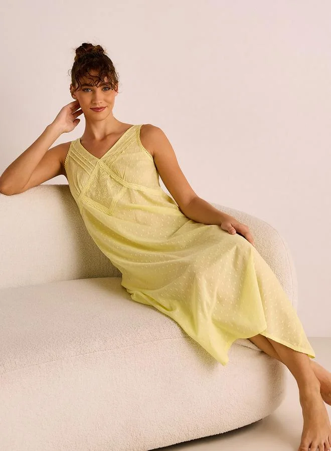 Splash FAV Dobby Embroidered V-neck Sleeveless Night Dress