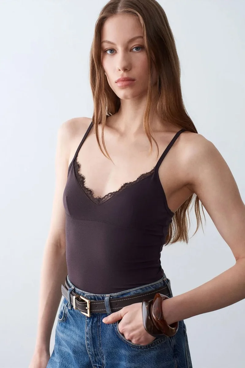 DILVIN Lace V-Neck Sleeveless Cami Blouse