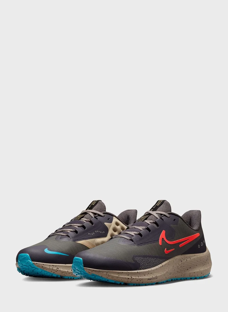 Nike Air Pegasus 39 Shield