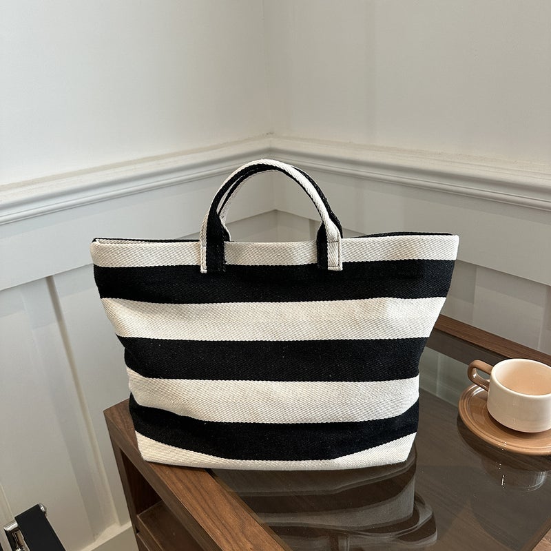 2024 Fashionable And Simple Black And White Stripesd Large Capacity Bag New Shoulder Bag Commuter Travel Tote Bag Women'S Bag - Image 1