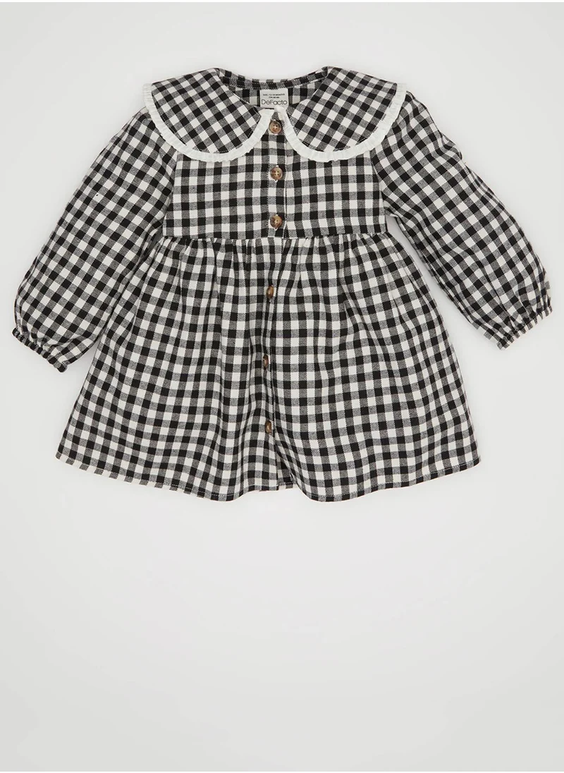 ديفاكتو Large Collar Plaid Pattern Button-Up Flannel Dress