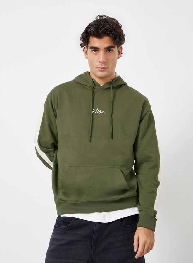 ستايلي هودي رجالي بقصة مريحة وتفصيلة خياطة إيكو إيرث - Image 1