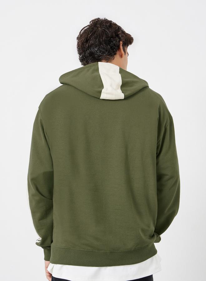 ستايلي هودي رجالي بقصة مريحة وتفصيلة خياطة إيكو إيرث - Image 4