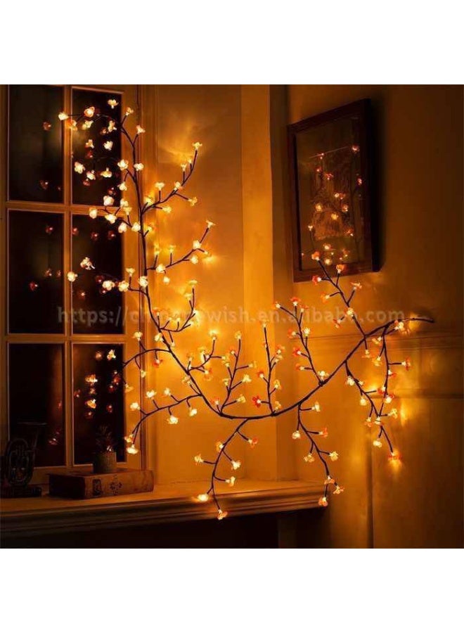 ناما شريط إضاءة ديكوري فيه 100 وردة باضاءه صفراء دافية ثابتة. الطول 3 متر من الغصن للفيشة. فيه 100 لمبة LED. كهرباء. مصنوع من بلاستيك PVC. ممكن تشكيل الغصن زي ما تحب. - Image 2