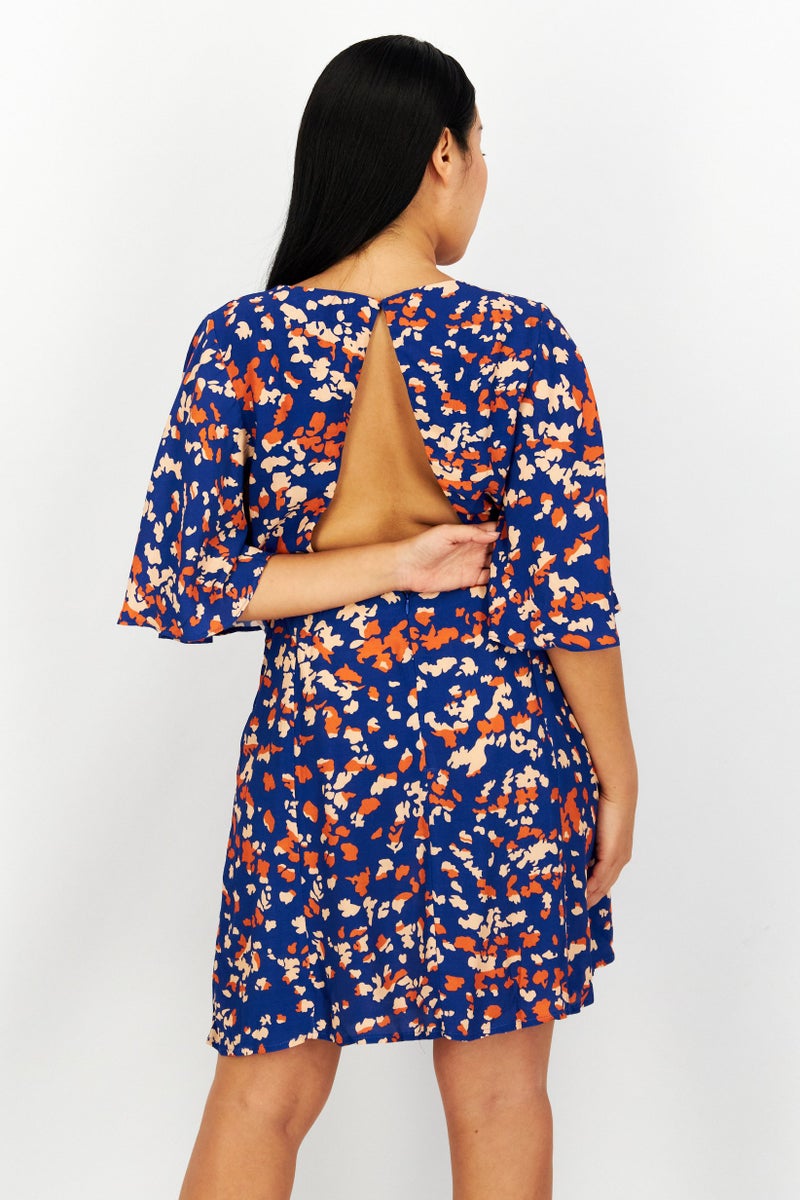 NA-KD فستان ميدي مطبوع بالكامل للنساء، متعدد الألوان - Image 3