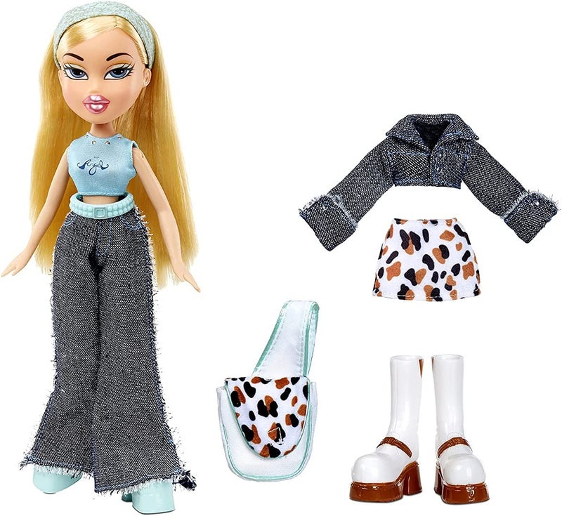 Bratz 20 Yearz Anniversary Edition Cloe Doll - 2 Outfits, Accessories & Holographic Poster - Ages 7+ - Image 2