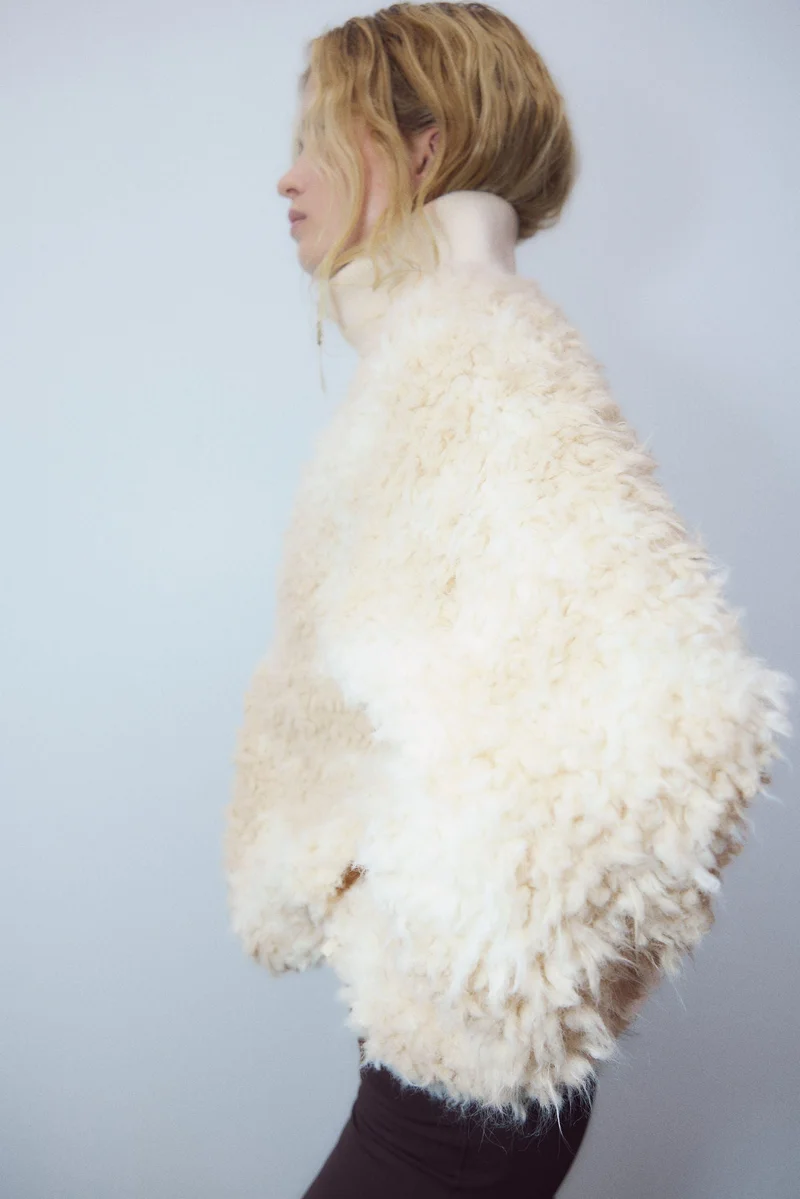 اتش اند ام جاكيت من نسيج تيدي