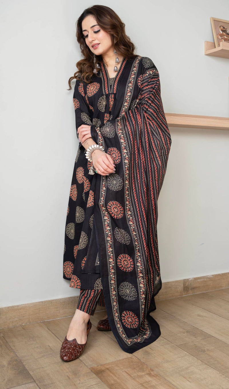 Arayna Women's Pure Cotton Intricate Block Printed Ethnic Wear Kurta Set with Palazzo & Dupatta, Midnight Black, Medium - Image 3
