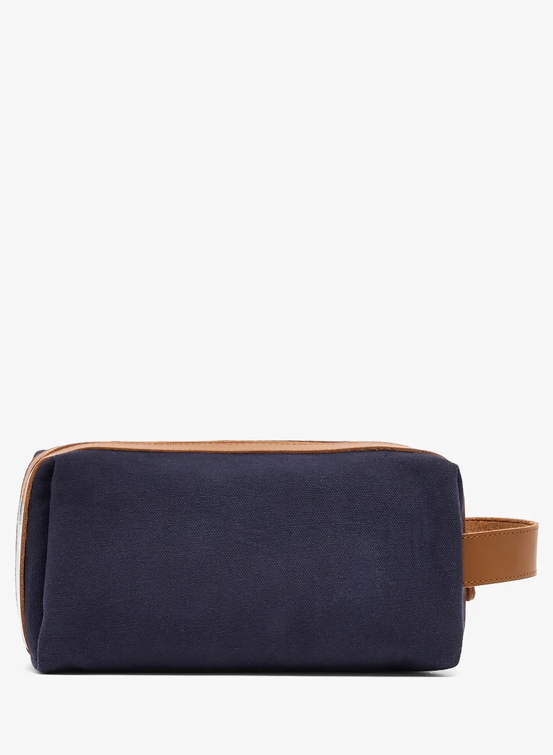 Seventy Five Spacious Storage Wash Bag