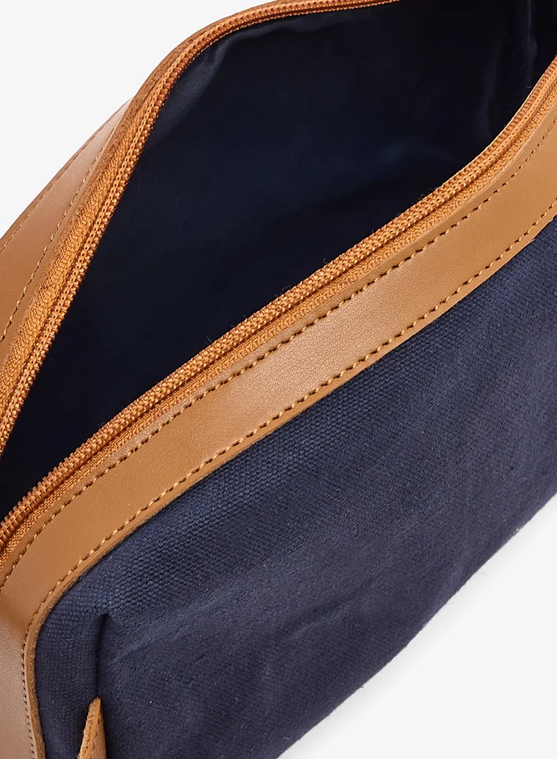 Seventy Five Spacious Storage Wash Bag