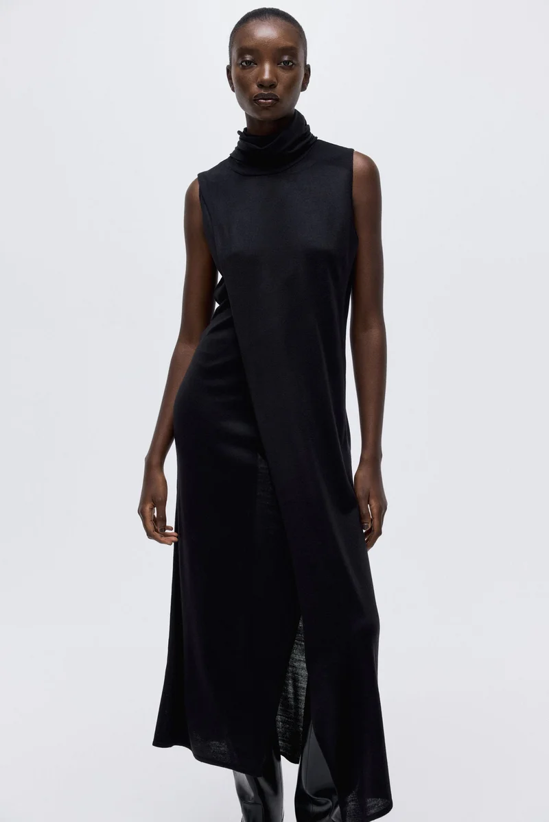 اتش اند ام فستان بقبة على شكل وشاح