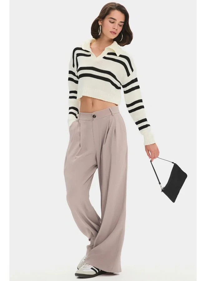 جون June Women Striped Collar Detailed Crop Sweater White
