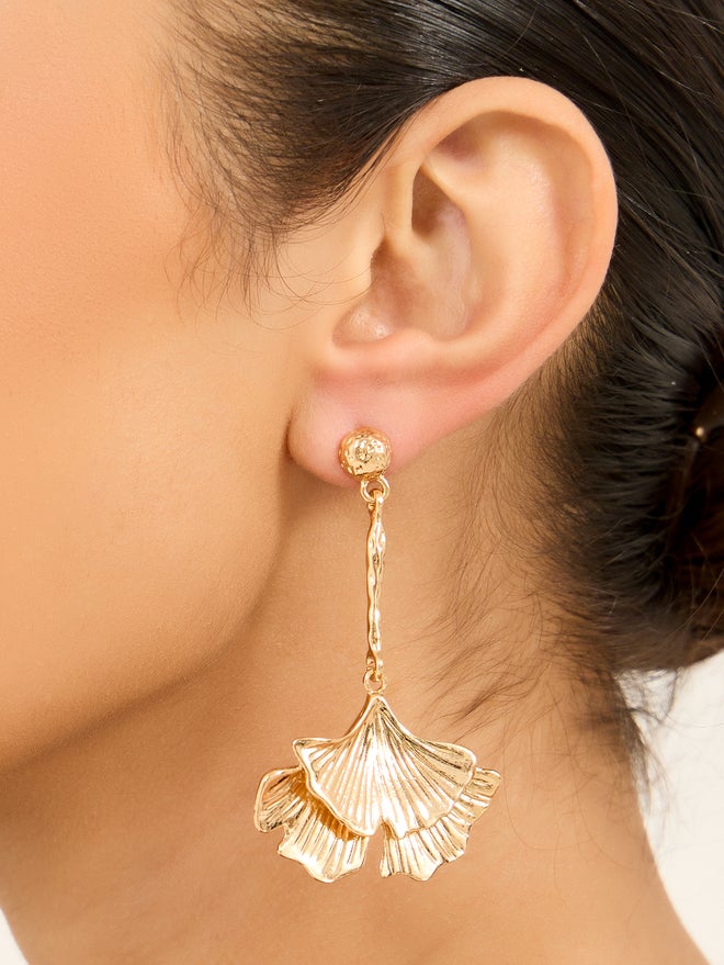 Styli Styli Leaf Dangle Earrings  - Image 2
