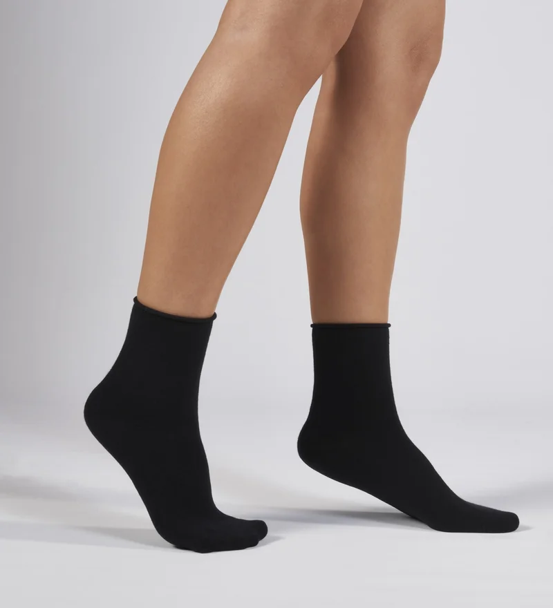 فوروينا 3-Pack White, Black and Navy Modal Elastic-Free Seamless Women's Quarter Half Socks