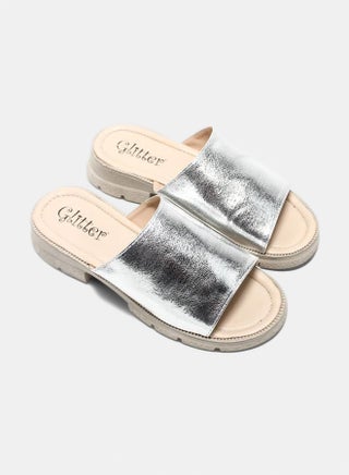Women Slippers - Silver - pzsku/ZFA895EFA39E4C6558018Z/45/1747211288/0f5d6e21-e8f2-4fa4-a97f-2b8d7d07c588