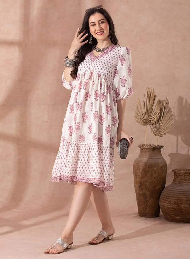 جلو باص فستان فيوجن بطبعة زهور عرقية وحافة واسعة